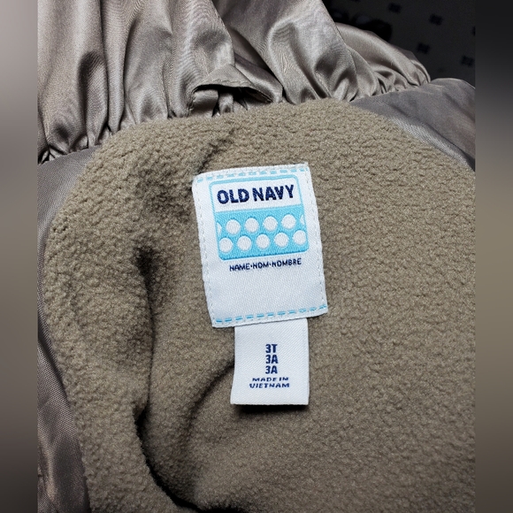 Old Navy 3T Winter Jacket - Picture 5 of 5
